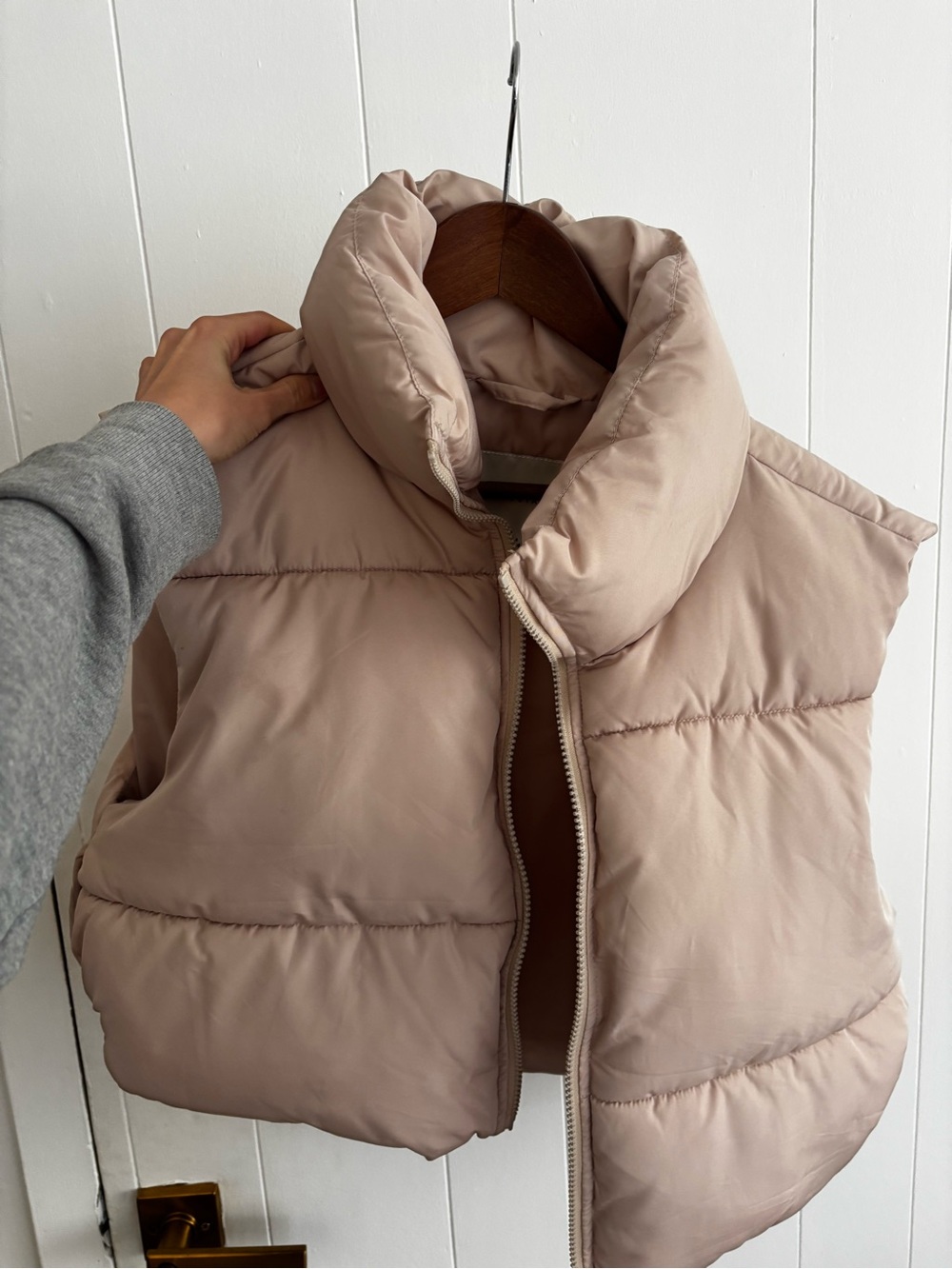 Aeropostale Women's Quilted Puffer Vest - Tan